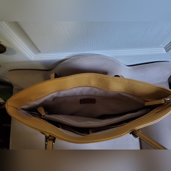 Nine West Pre-Loved Classic Carryall - Picture 13 of 16